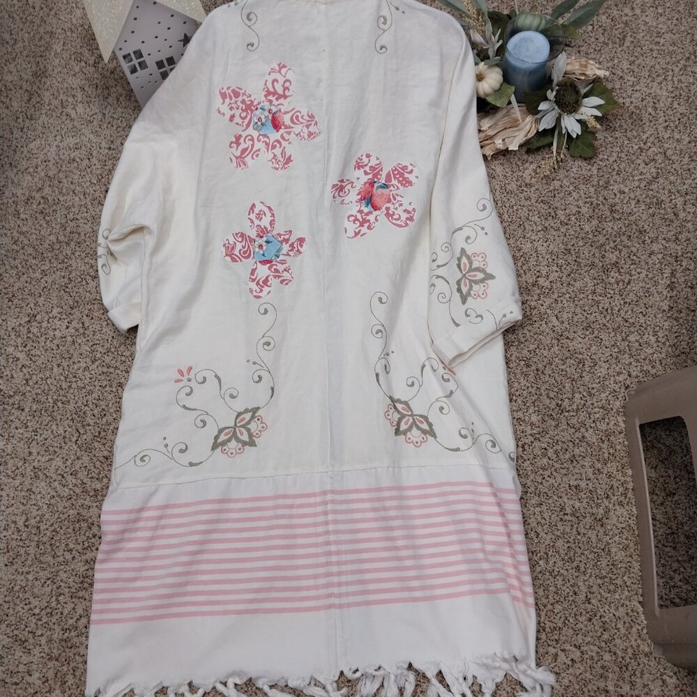 3481 Size XL Long Duster Upcycled from Embroidered Linen /Cotton Tablecloths, . - Picture 7 of 14